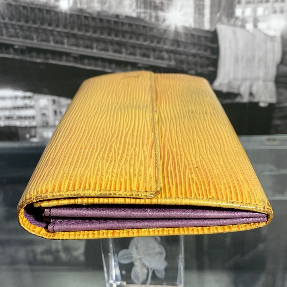 Authentic Louis Vuitton Yellow Epi Leather Sarah Wallet - Picture 14 of 15